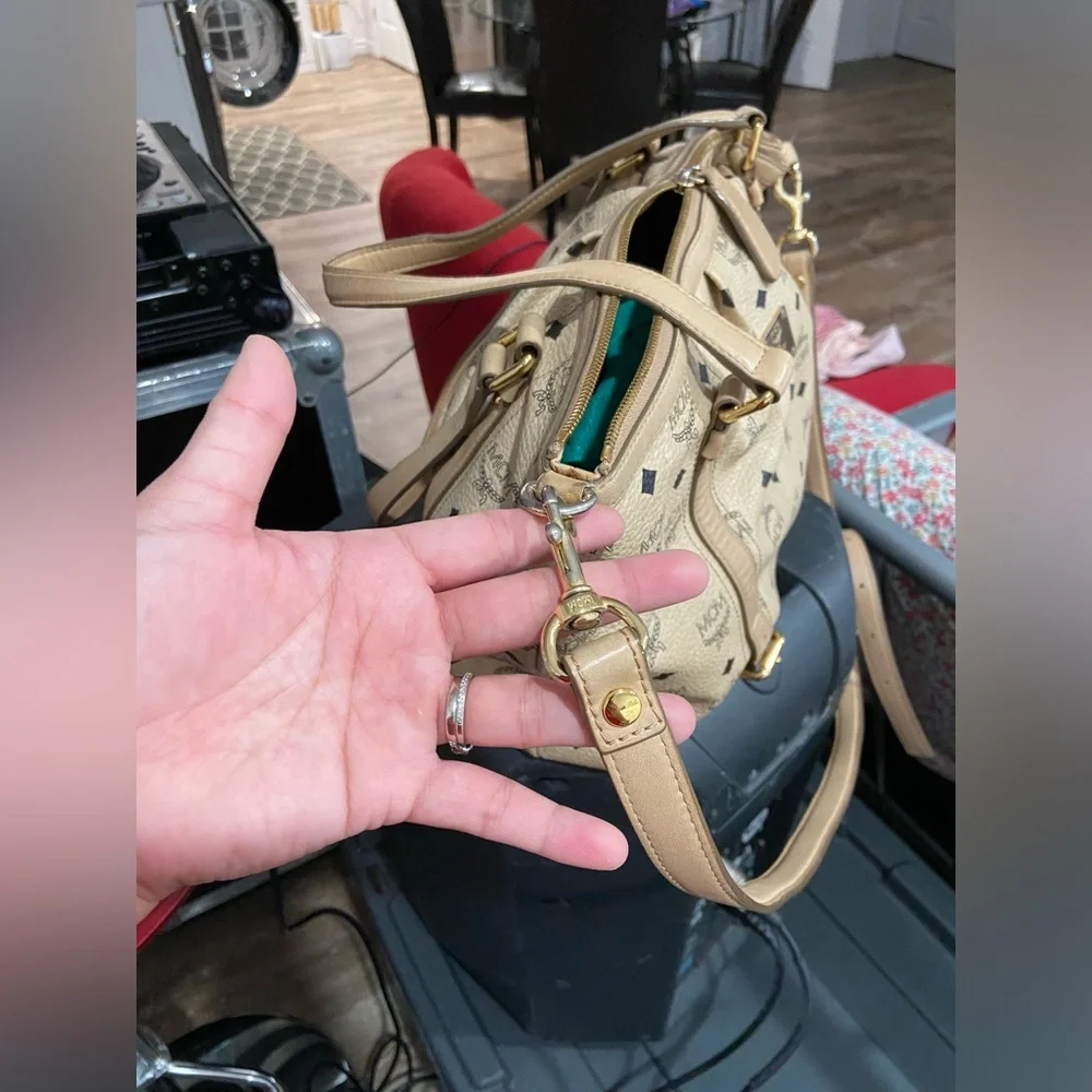 Mcm - Picture 5 of 7